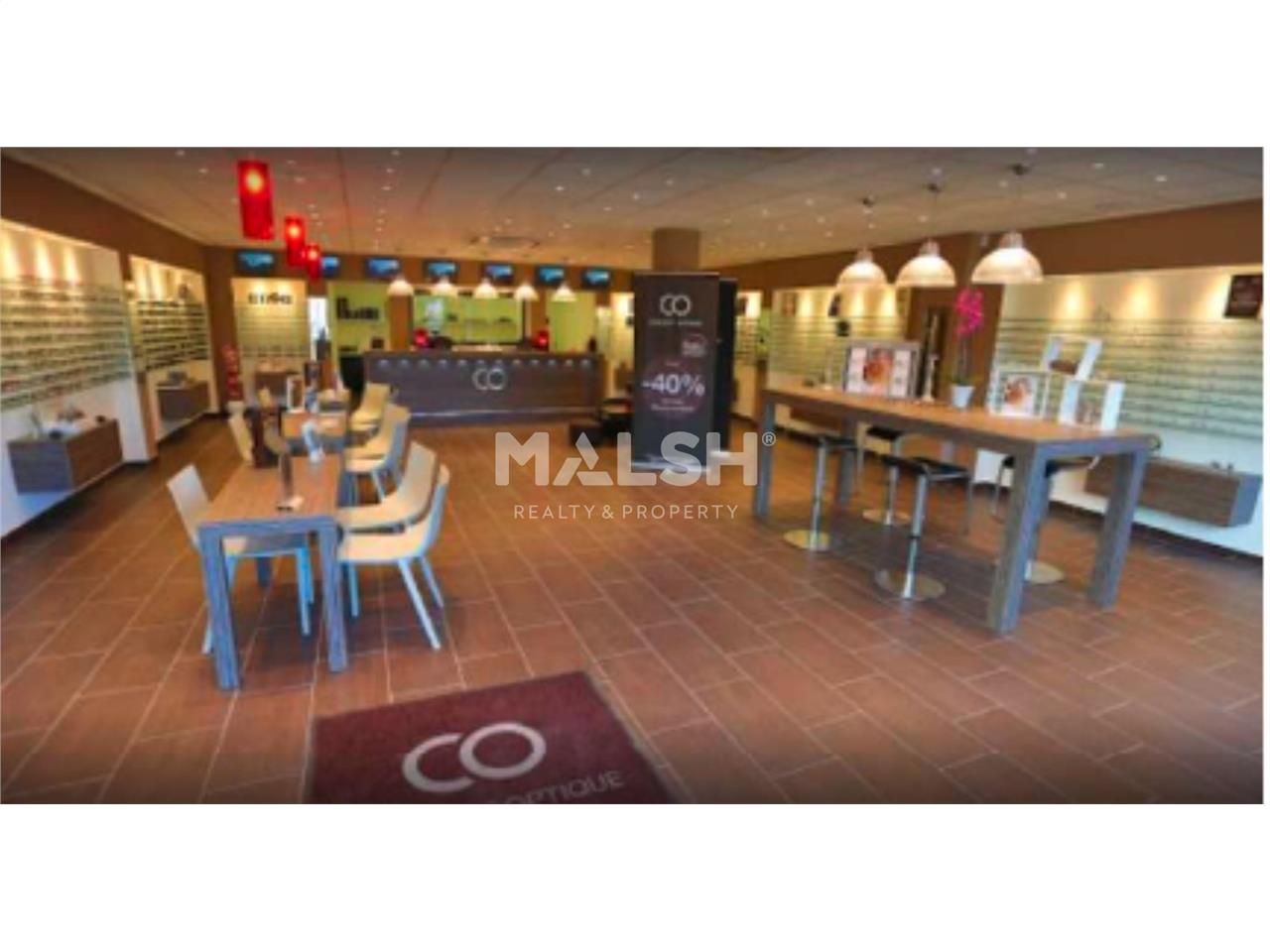 Idéalement situé dans le centre-ville de Sathonay