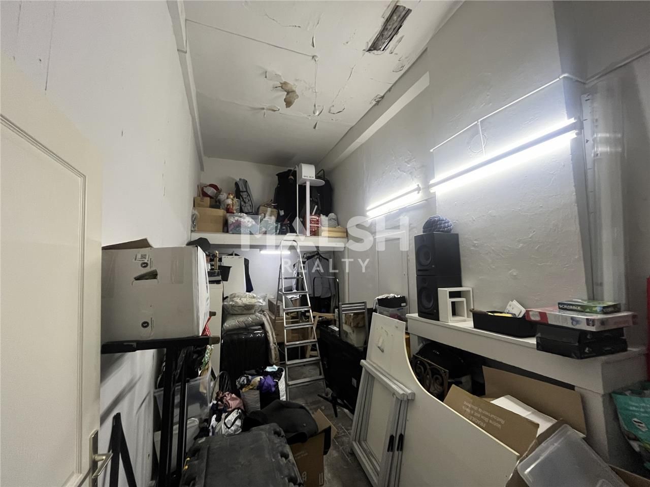 En Presqu'île, nous vous proposons à céder, un lo