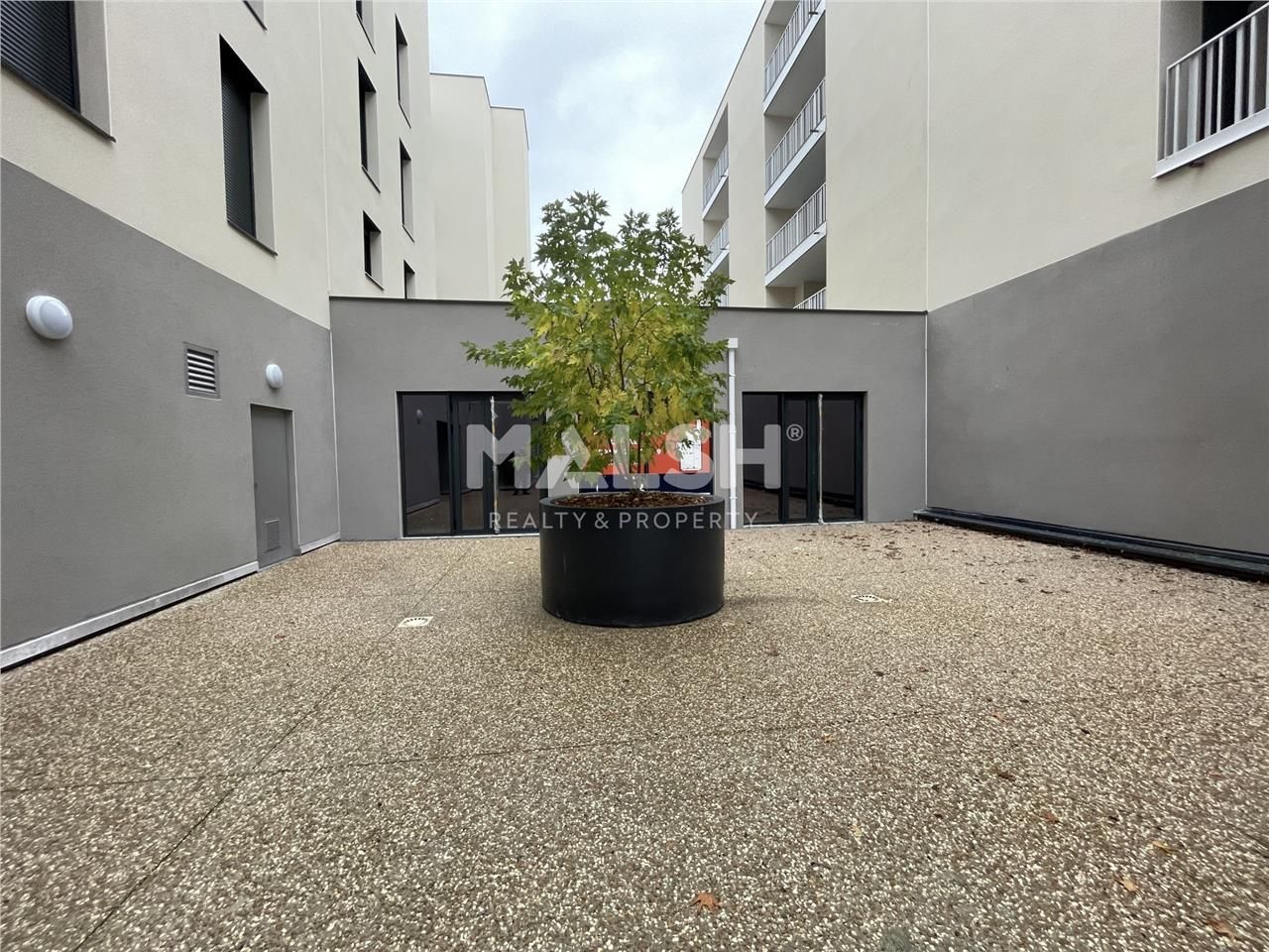 Nous vous proposons à la vente, une surface comme