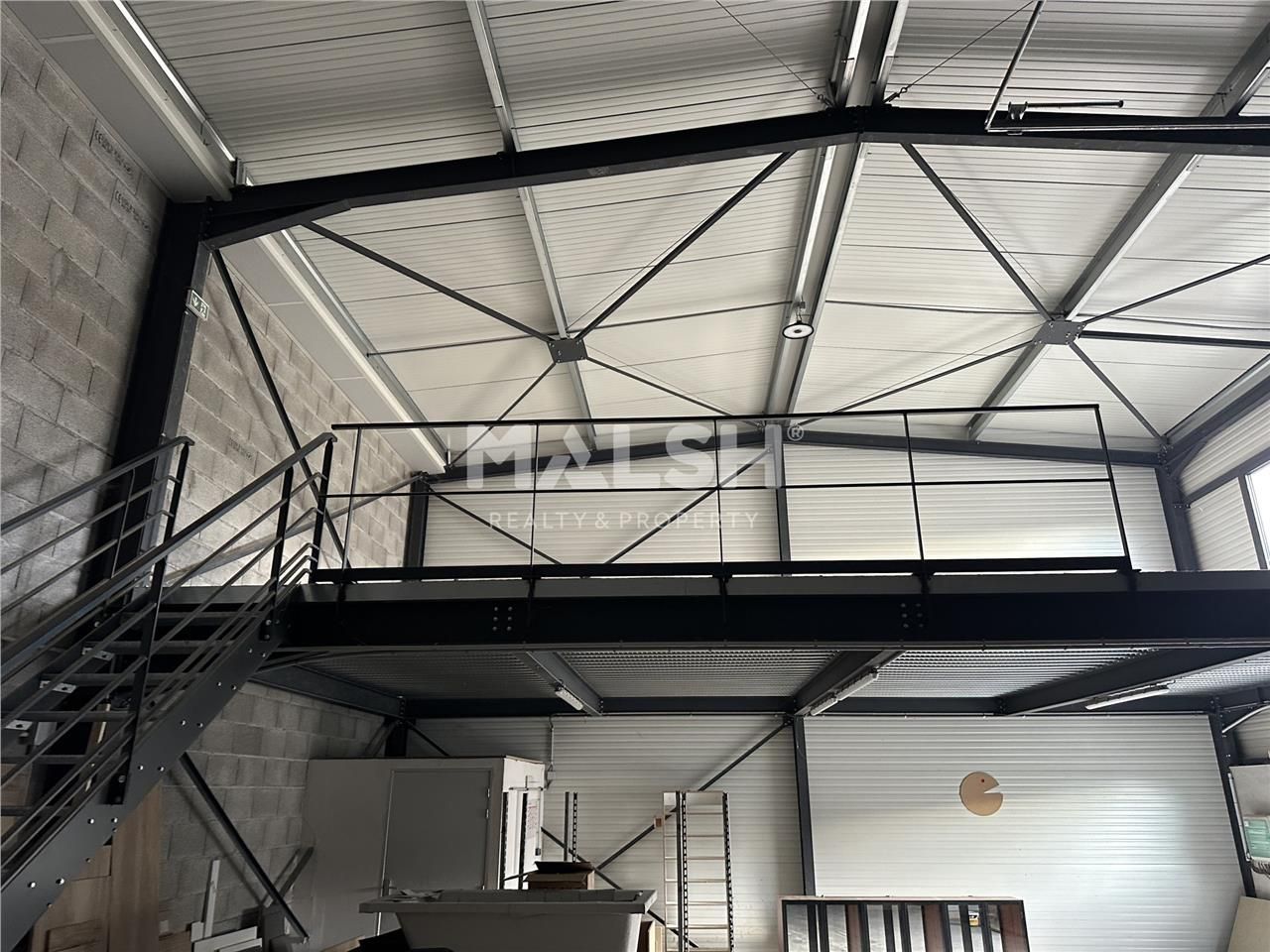 Nous vous proposons à la location, un local d'act