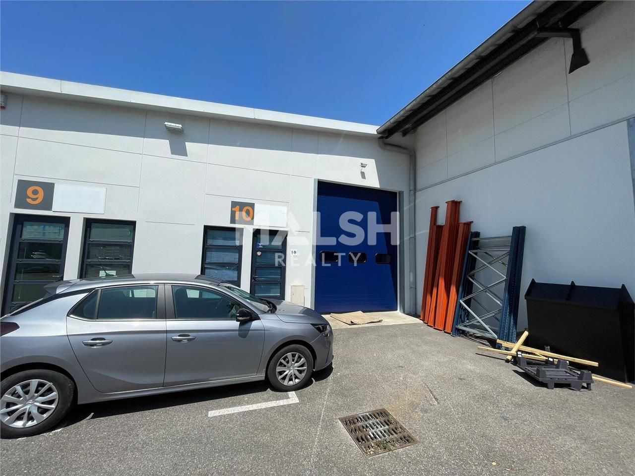 Au sein d'un parc d'activité clos et sécurisé par