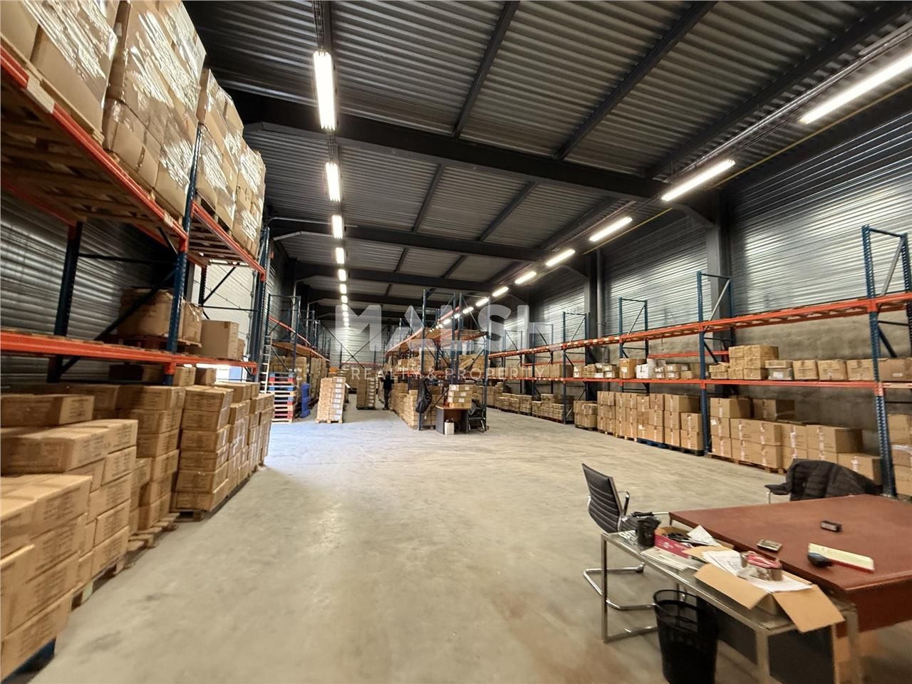 Sur un terrain indépendant de 3345 m², nous vous 