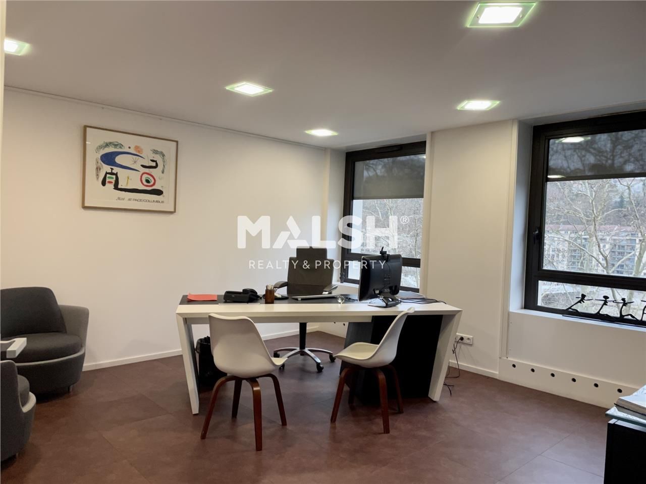 Nous vous proposons des bureaux à la vente, sur l