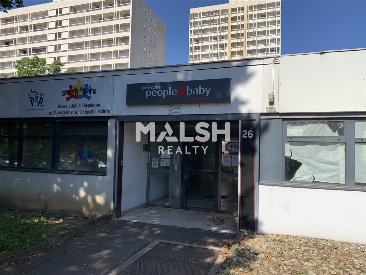 Nous vous proposons à proximité de la Place GRAND