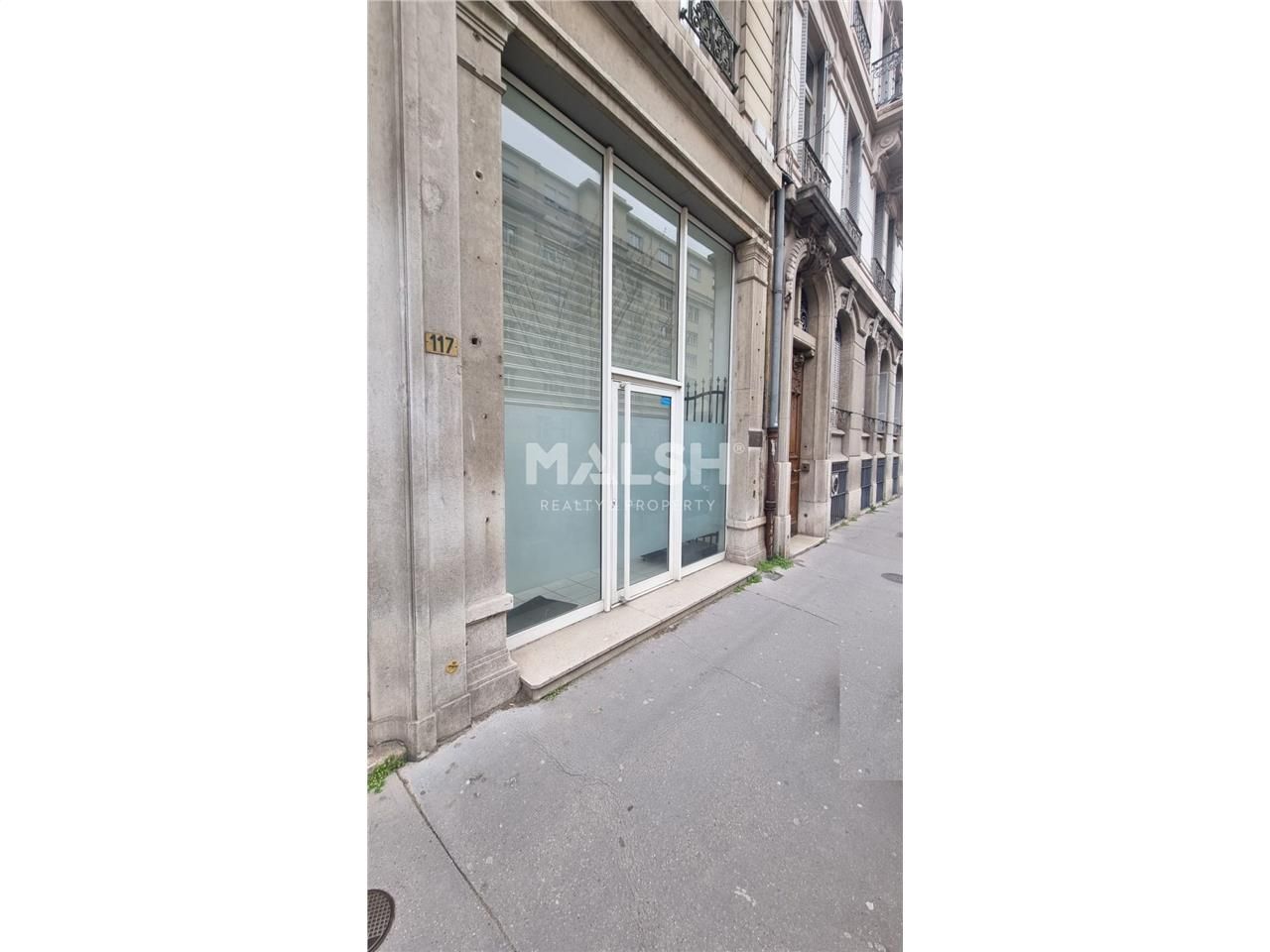 Nous vous proposons à la vente, un local commerci