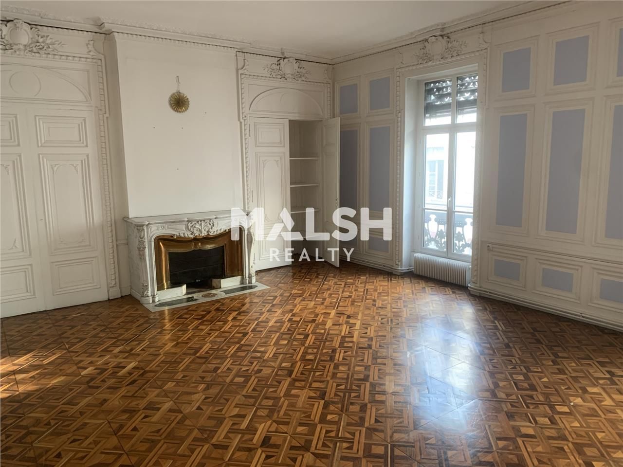 Nous vous proposons à la vente au sein de l'emblé