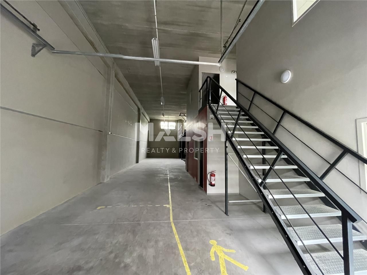 Au coeur de la zone d'activité de Sacuny à Brigna