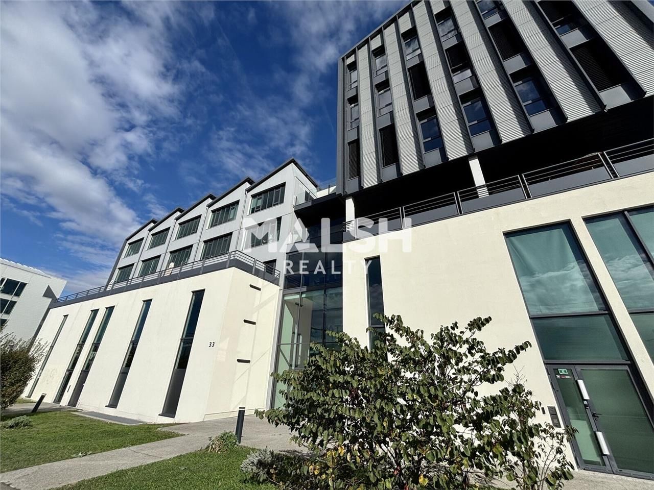 Nous vous proposons à la location, des bureaux ne