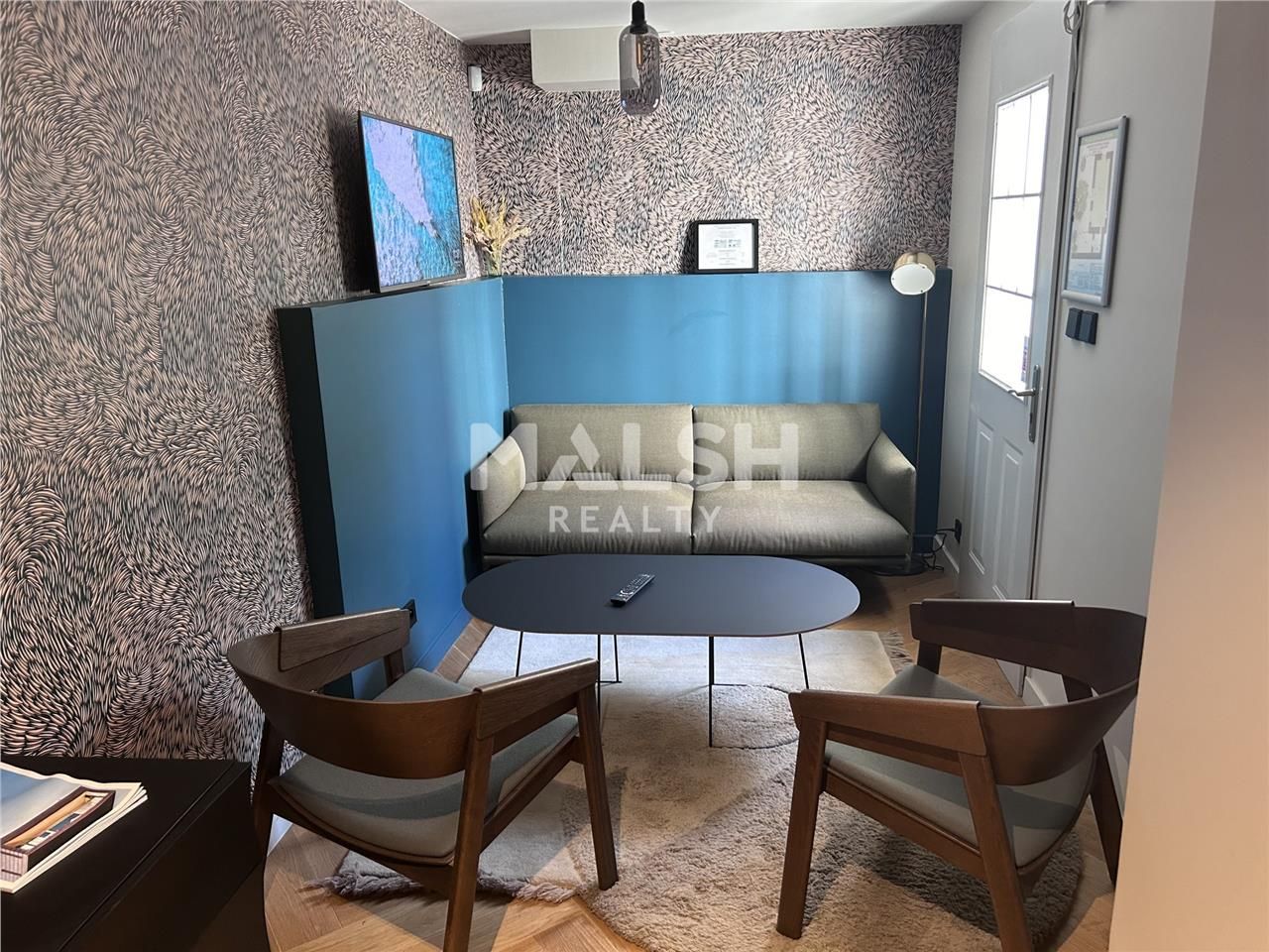 Nous vous proposons à la location un local d'une 