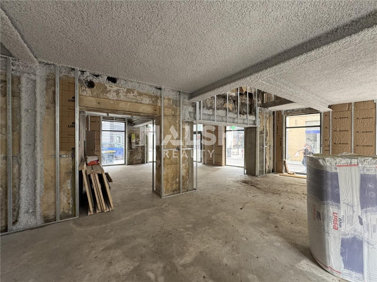 Nous vous proposons à la location un local commer