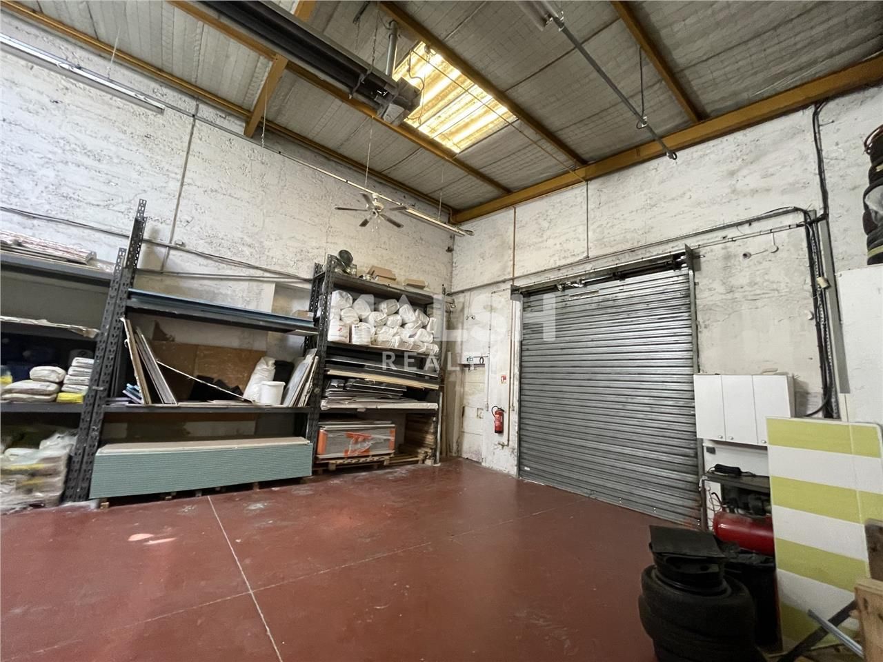 Nous vous proposons à la location, un local d'act