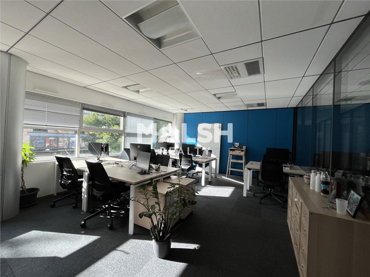 Nous vous proposons à la location deux surfaces d