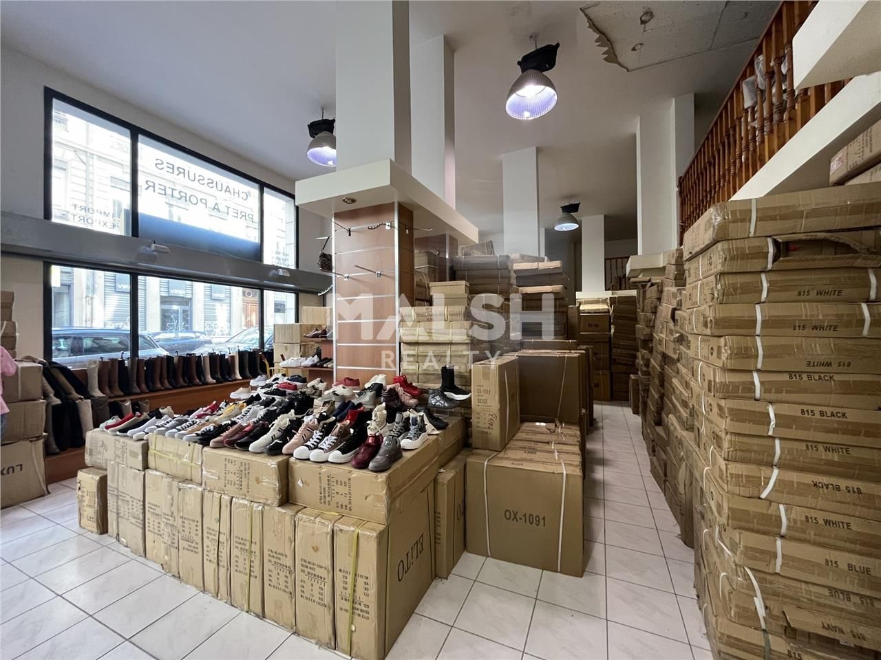 Nous vous proposons à la location un local commer