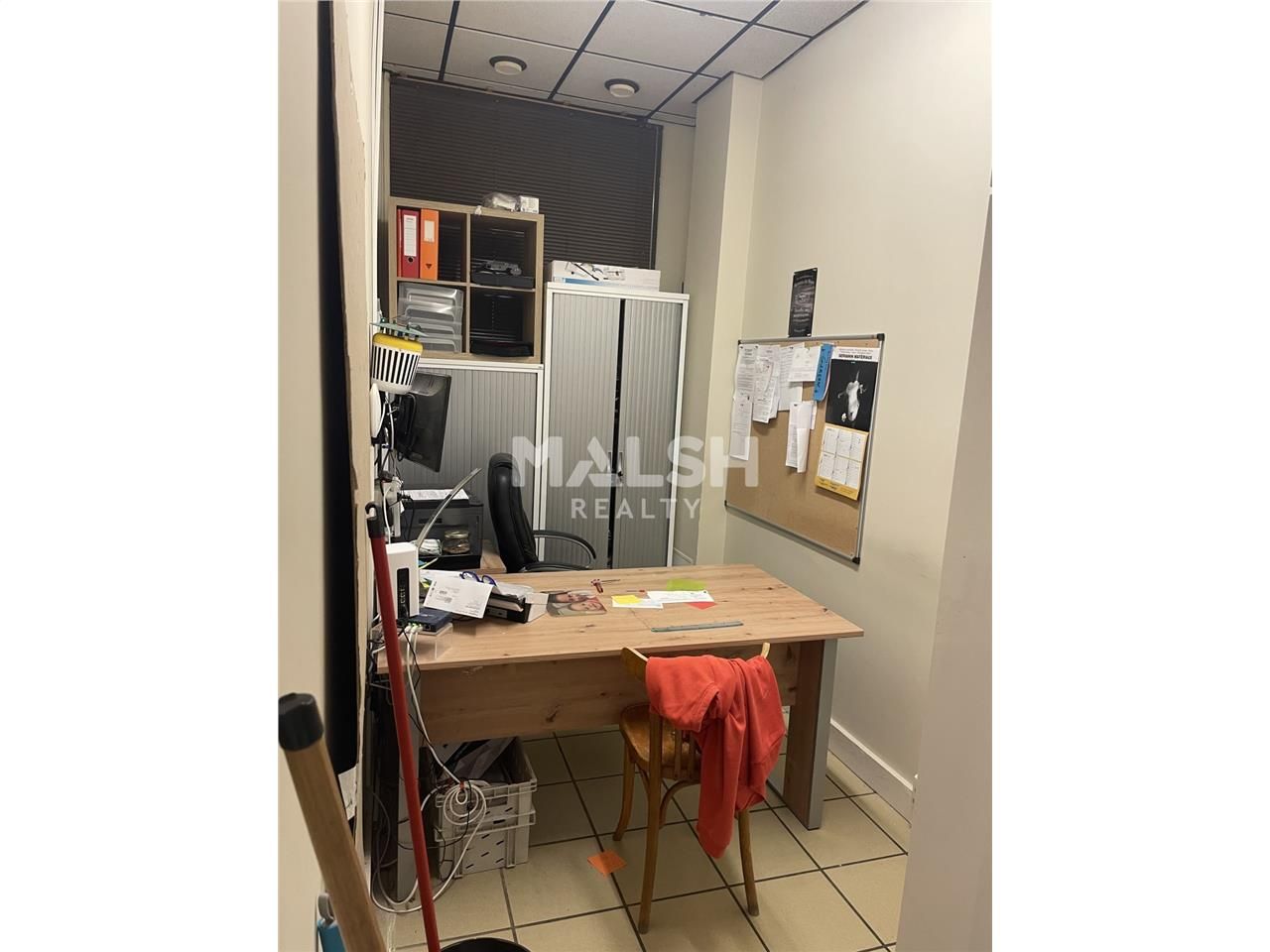 Situé au coeur du charmant village de Villette-de