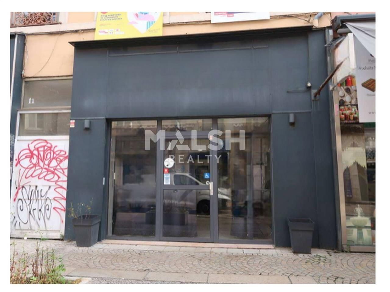 Nous vous proposons à la location un local commer