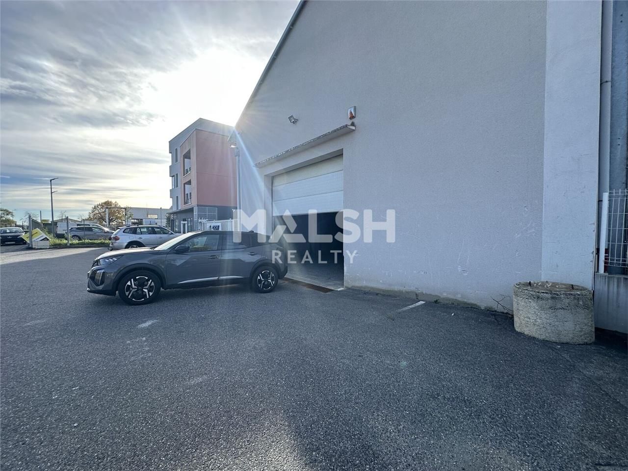 Au coeur de la ZI Mi-Plaine à Chassieu, sur un te