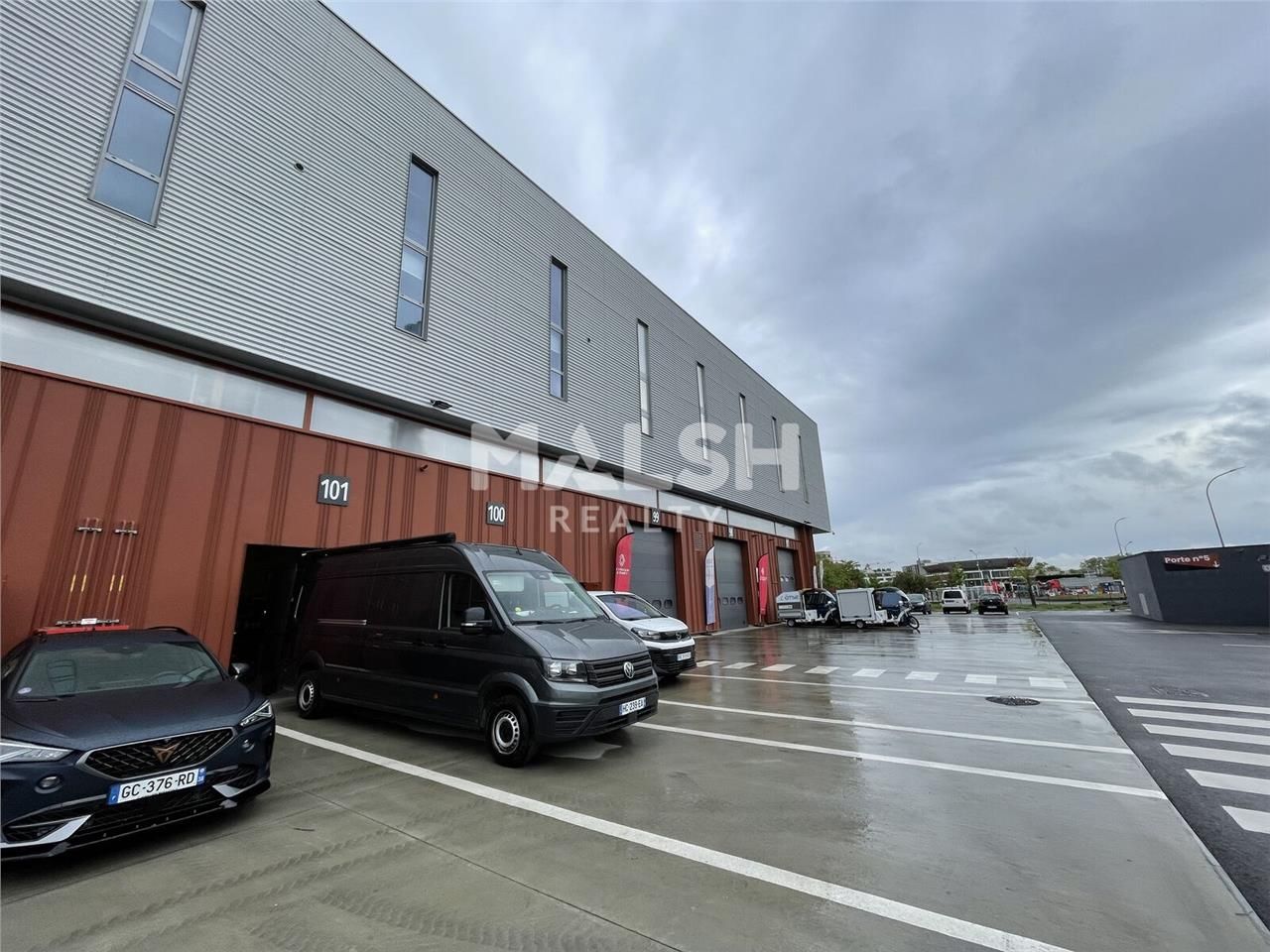 Au sein d'un hôtel de logistique urbain sur le Po