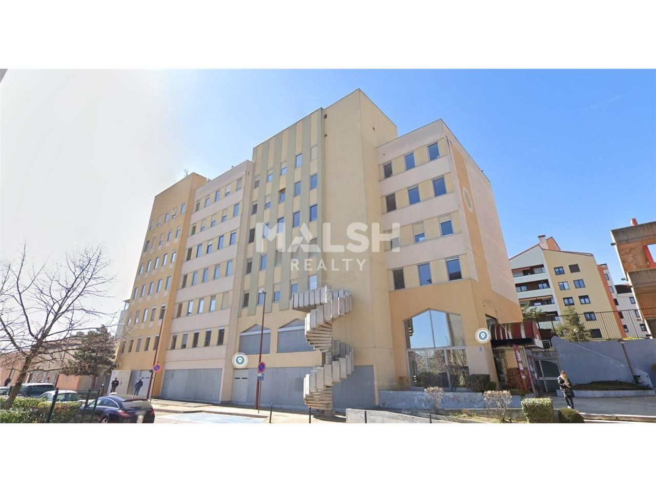 Au coeur du centre-ville de Roanne, dans un immeu