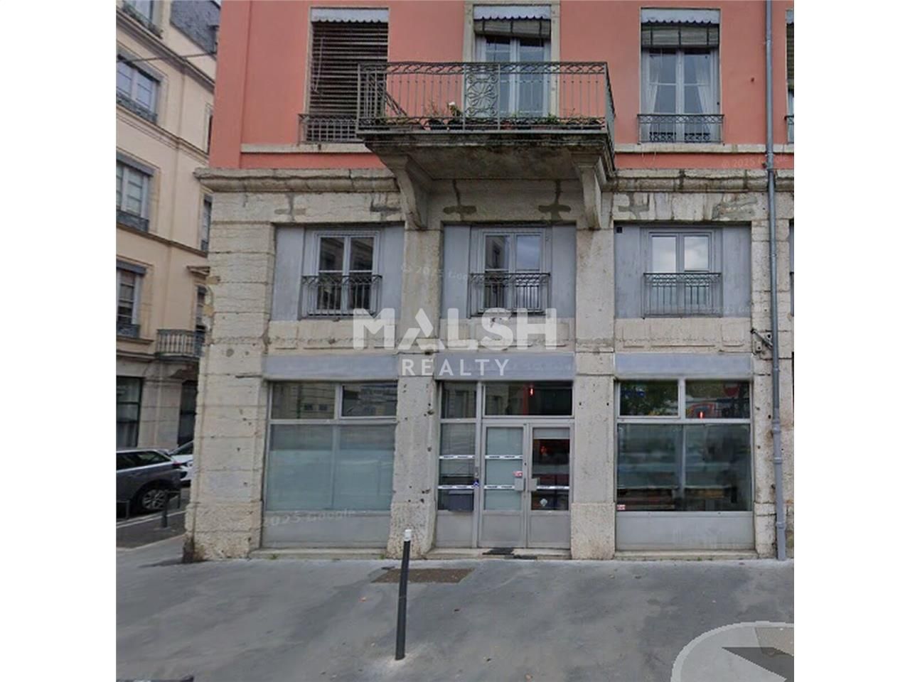 Nous vous proposons à la location un local commer