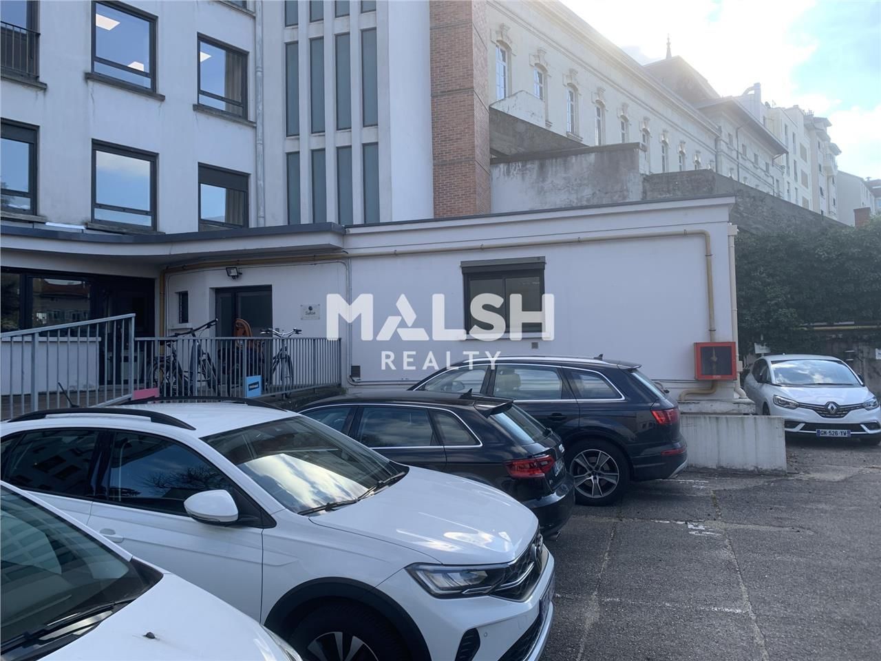 Nous vous proposons des bureaux à la vente ou à l