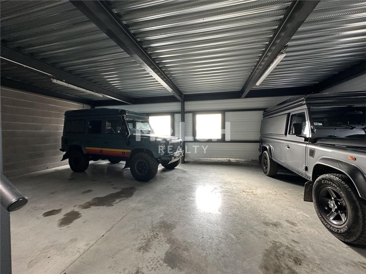 Au sein d'un nouveau parc d'activités en copropri