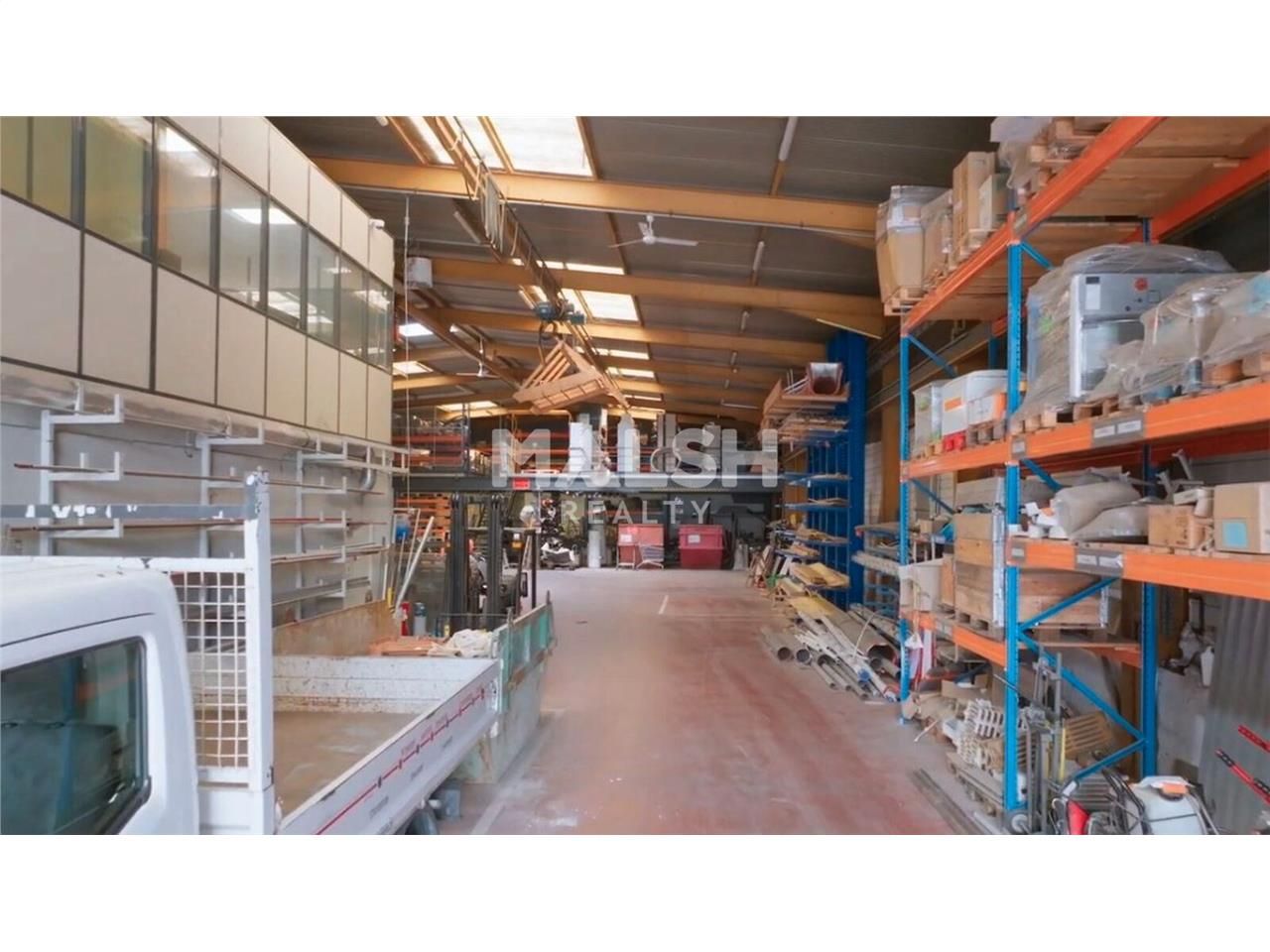 Au sein d'un parc d'activités, nous vous proposon