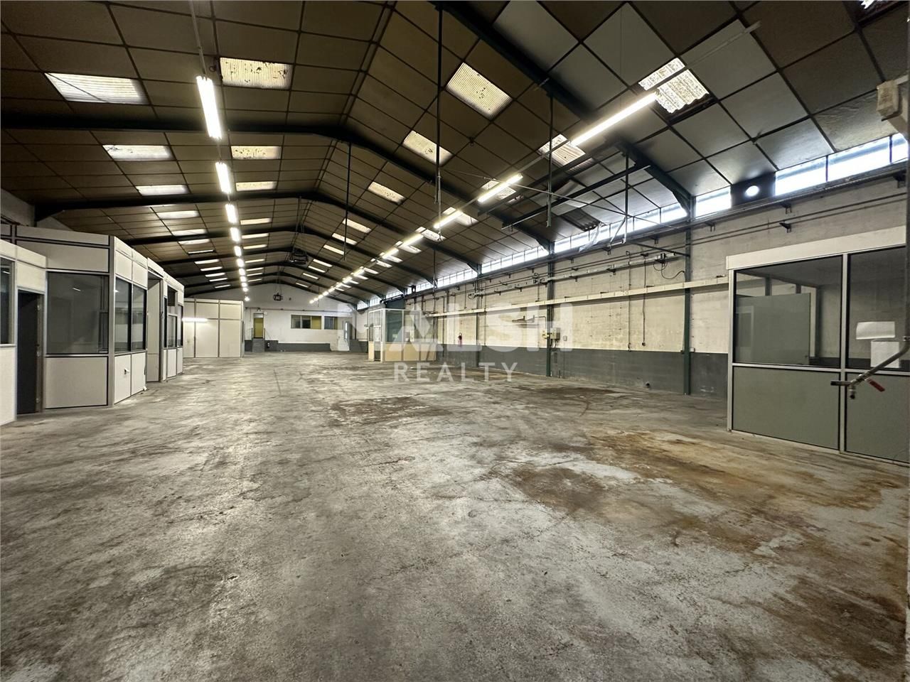 Sur un terrain indépendant de 2 874 m², nous vous