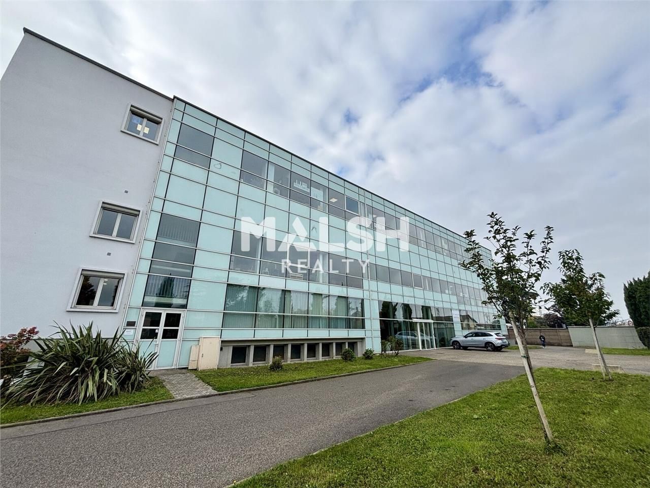 Nous vous proposons à la location des bureaux de