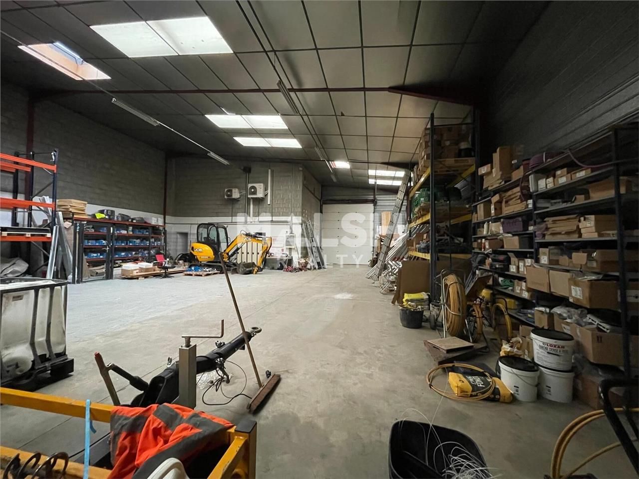 Au coeur de la ZI Mi-Plaine à Chassieu, nous vous