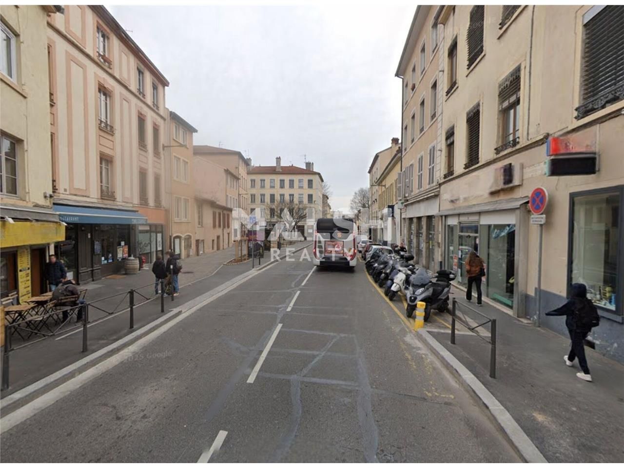 Nous vous proposons à la cession un local commerc