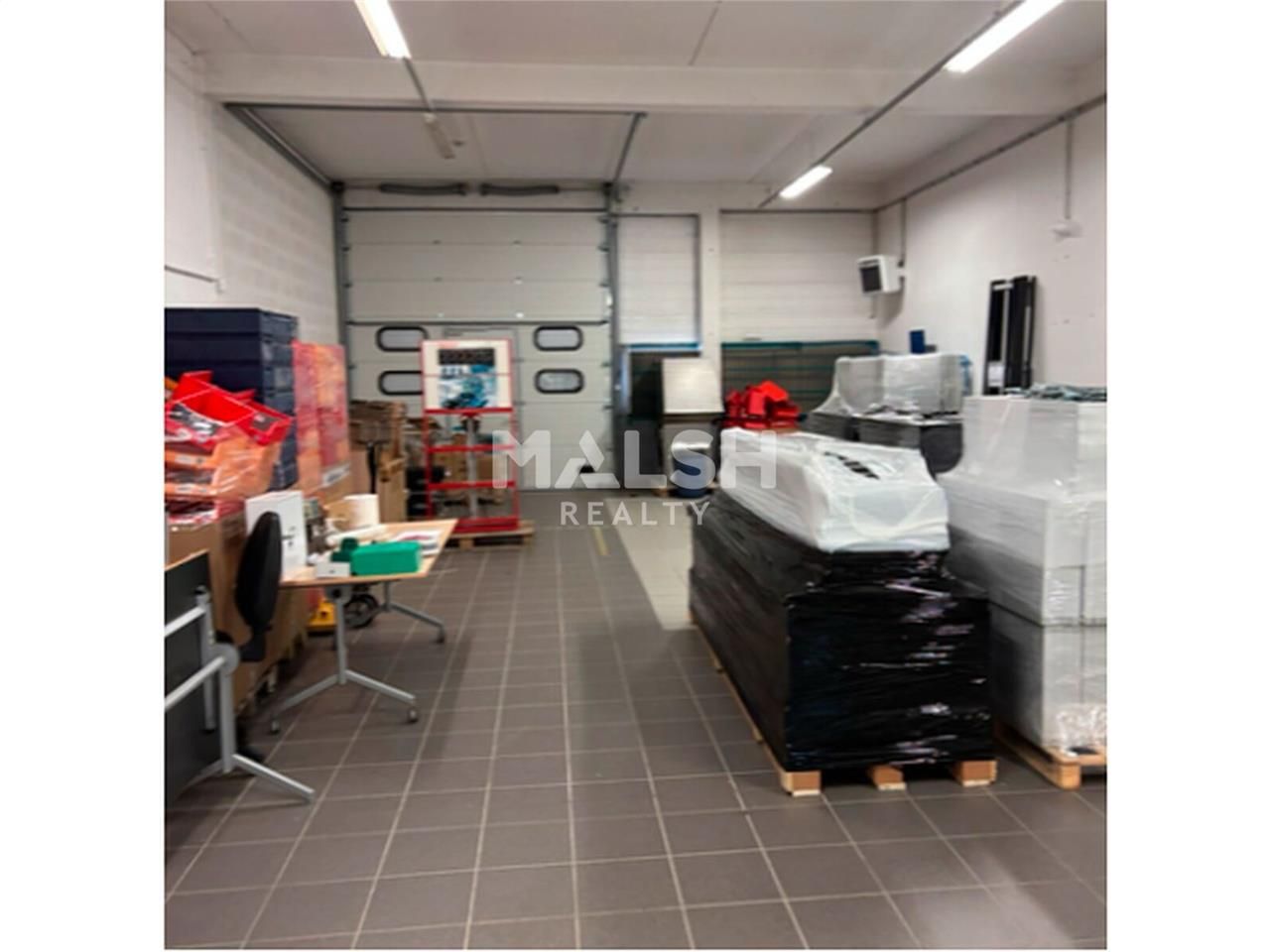 Au sein d'un parc d'activités, nous vous proposon