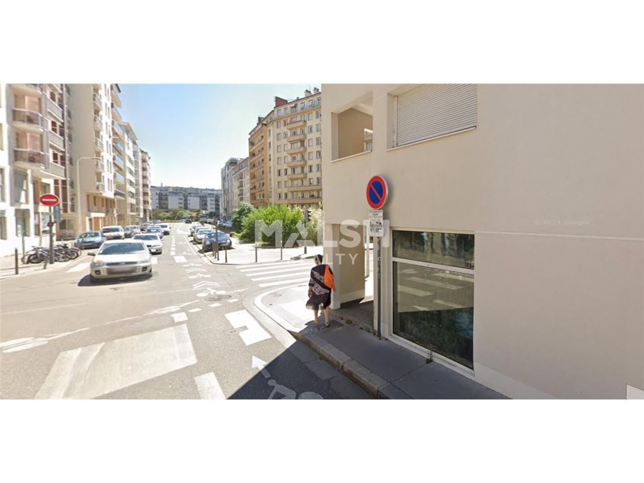 Nous vous proposons à la vente un local commercia