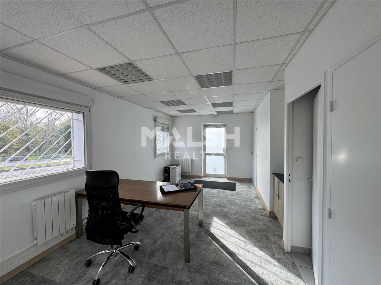 Nous proposons à la location une surface de burea