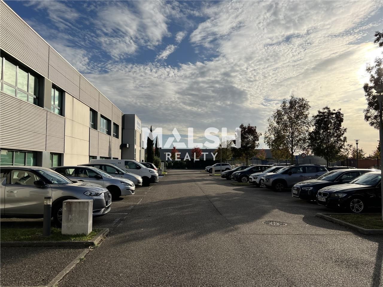 Au sein d'un parc d'activités clos, nous vous pro