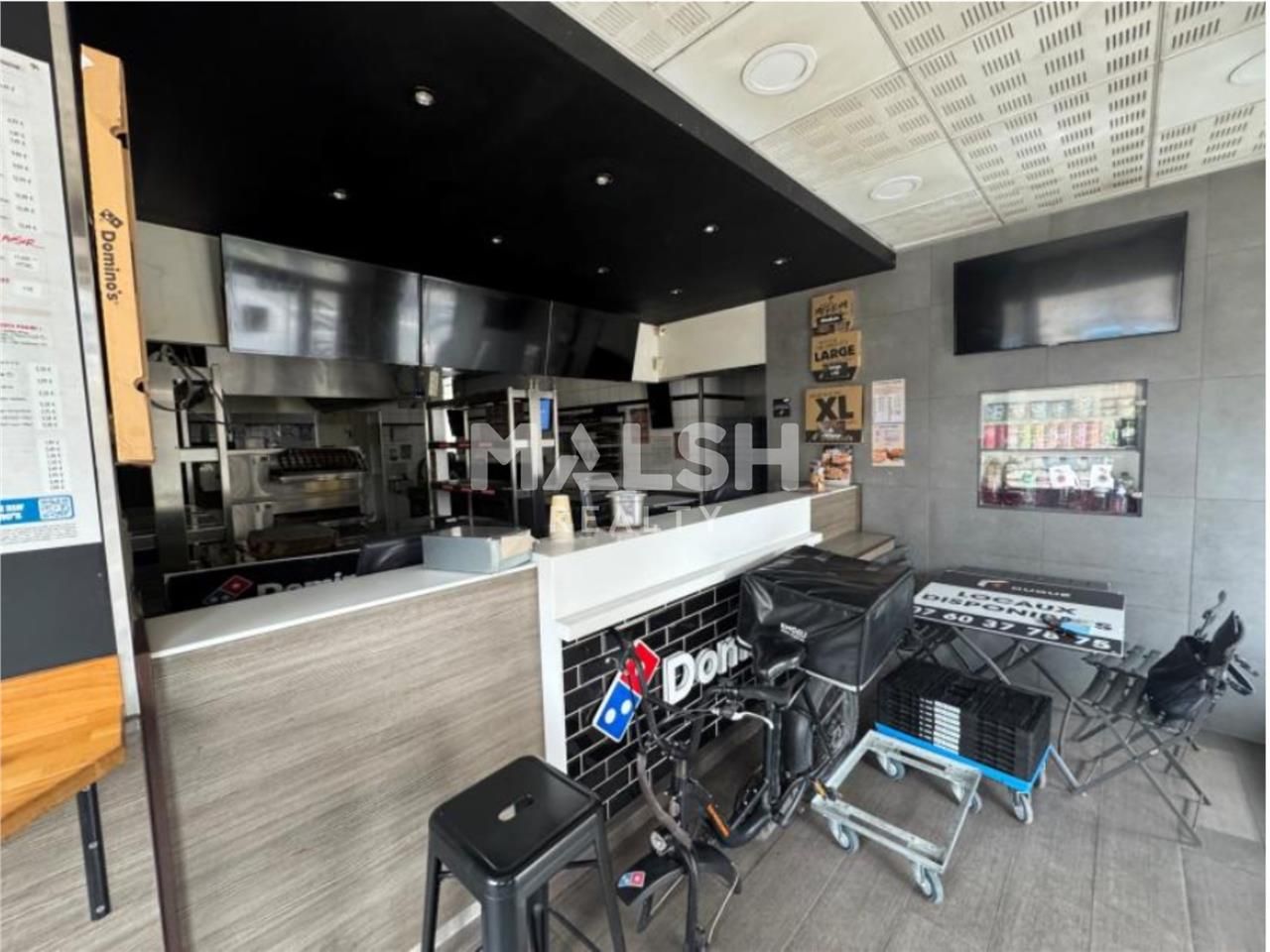 Dans le quartier de Confluence à proximité immédi