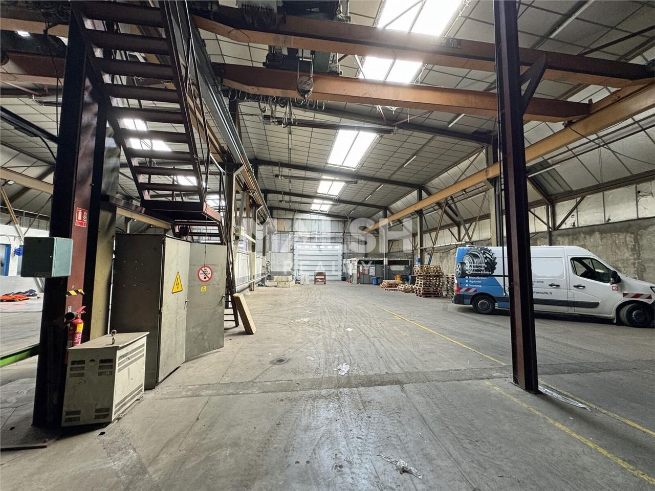 Nous vous proposons en plein coeur de la Zone de 