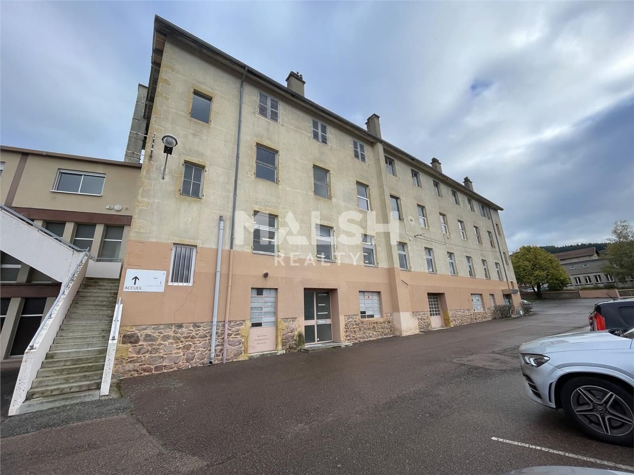 À proximité immédiate du centre de Chauffailles, 