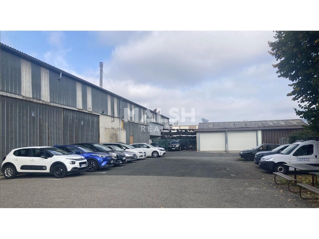 Sur un terrain de 2 200 m², nous vous proposons à