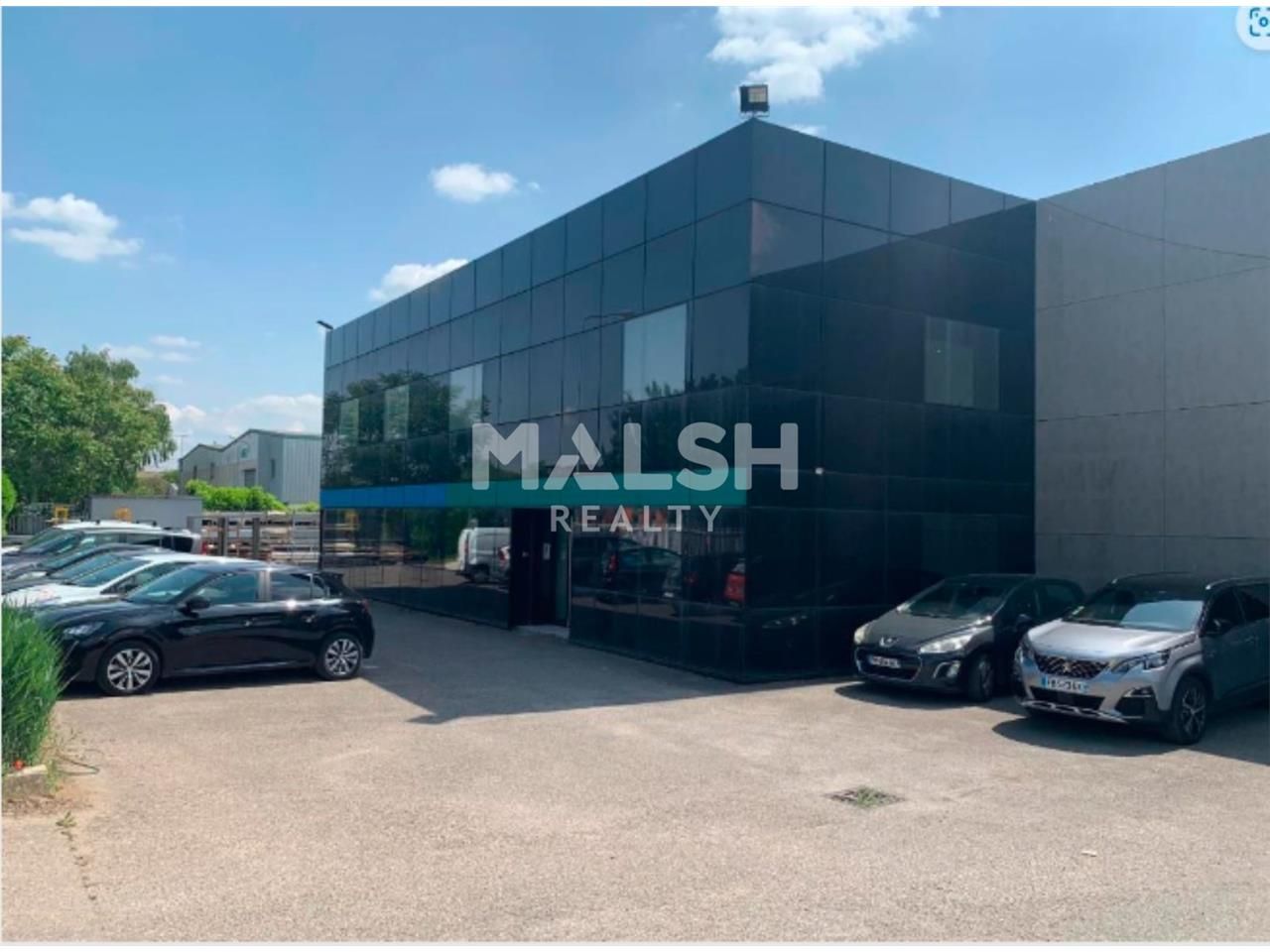 Sur un terrain indépendant et clos de 4 479 m², n