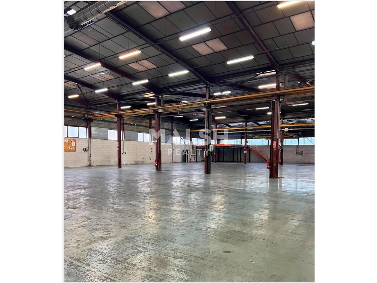 Sur un terrain indépendant et clos de 4 479 m², n