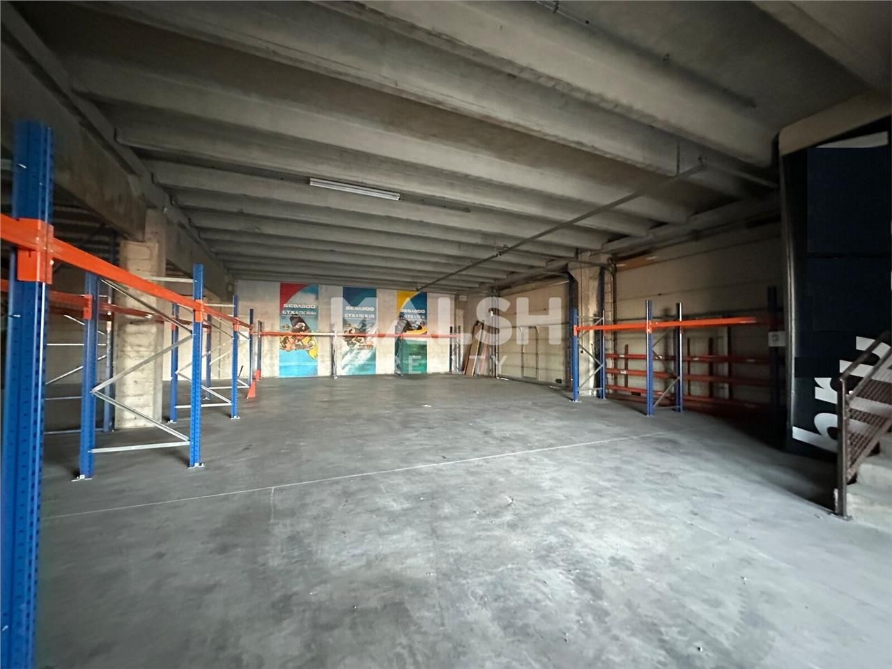 A proximité immédiate de la zone commerciale à An