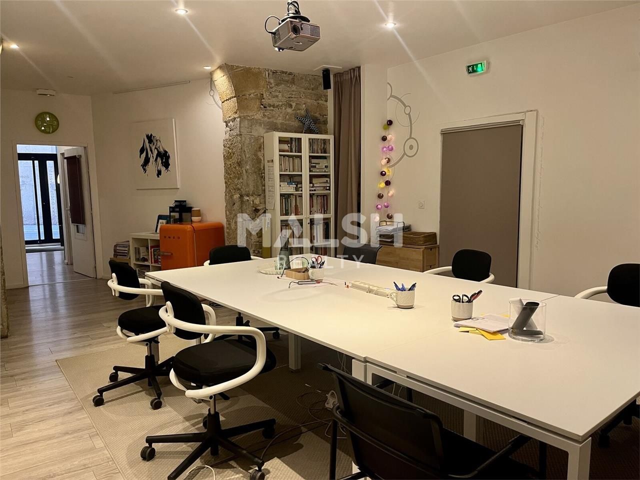 Nous vous proposons à la location un local commer