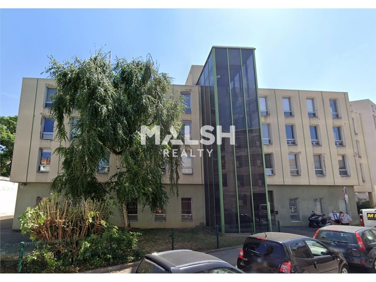 Nous vous proposons, à la vente des bureaux de 7