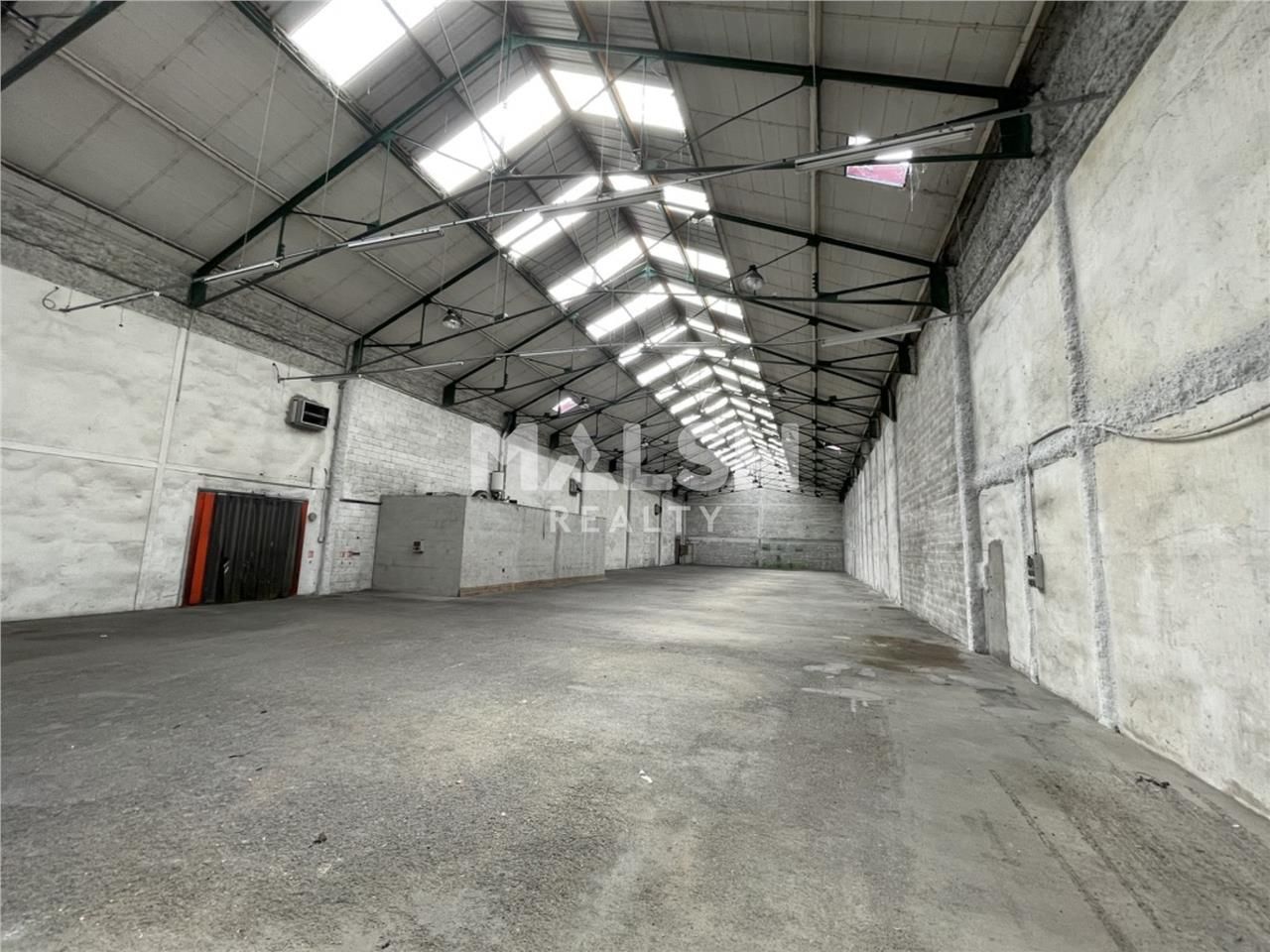 Au sein d'un parc clos à Lyon 8ème, nous vous pro