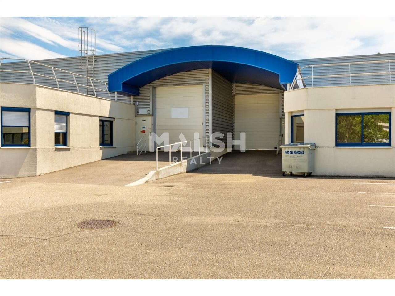 Au sein d'un parc d'activités clos et sécurisé pa