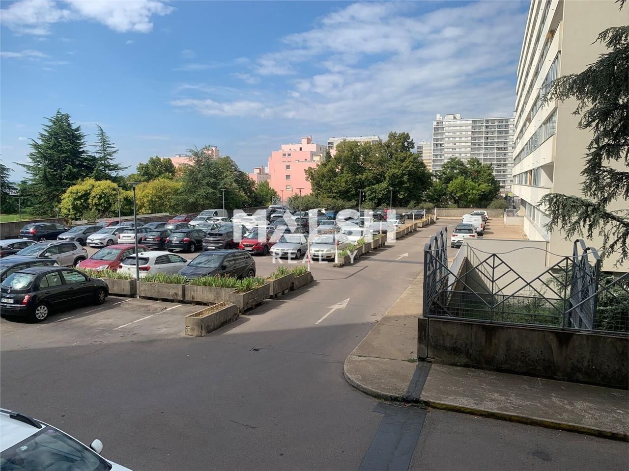 Nous vous proposons à la vente à RILLIEUX LA PAPE