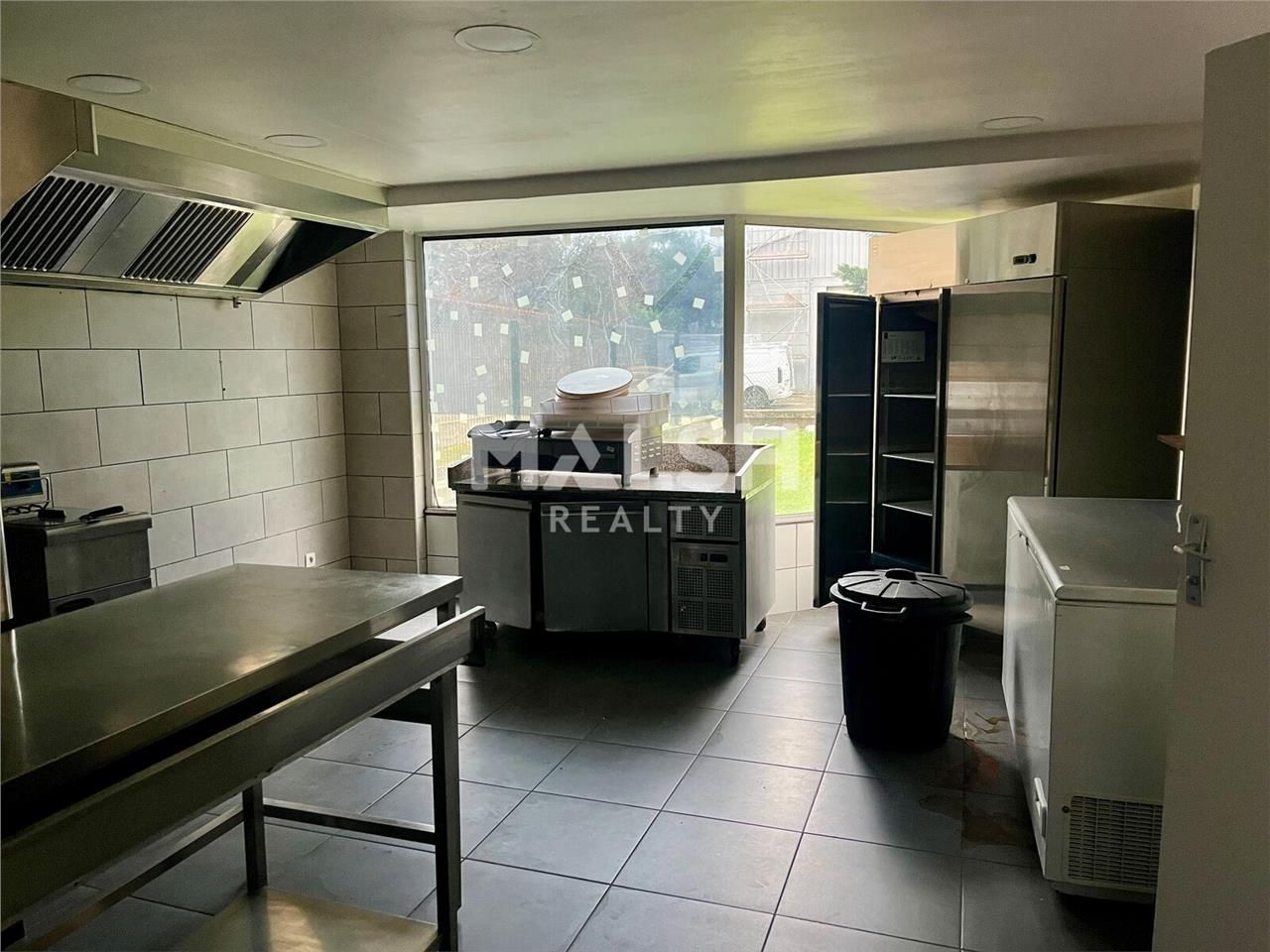 Nous vous proposons à la location ou à la vente,