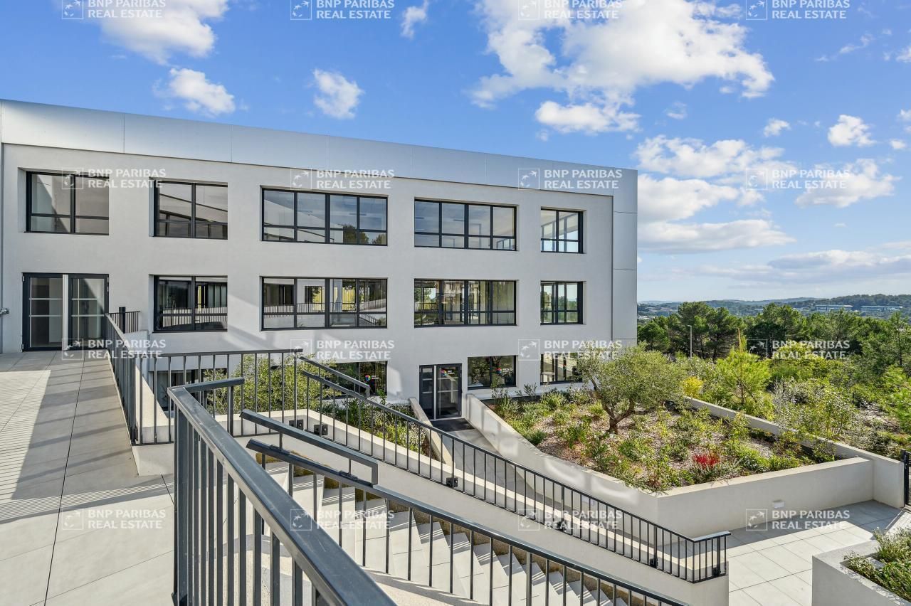 1416.5 m² pour ce bureaux en location à Valbonne