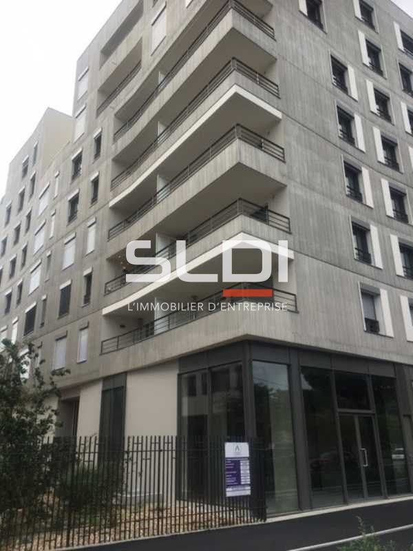 Nous vous proposons à la location, des surfaces d