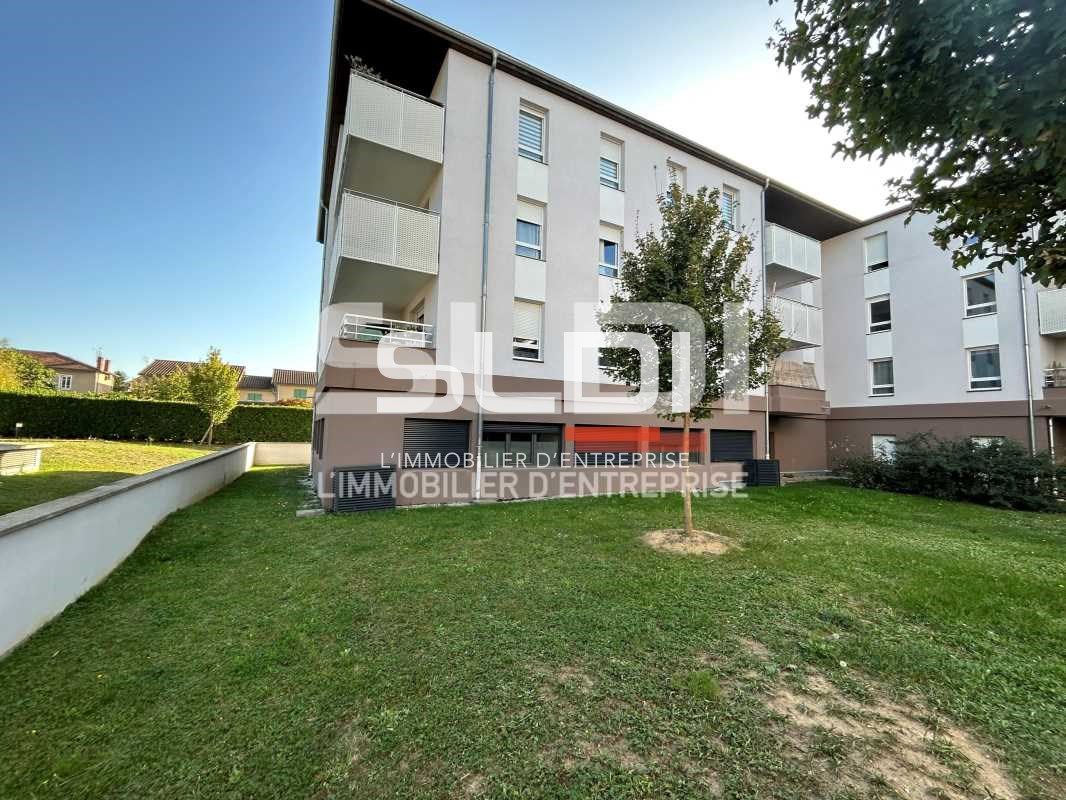 Découvrez cet espace commercial de 205 m², divisi